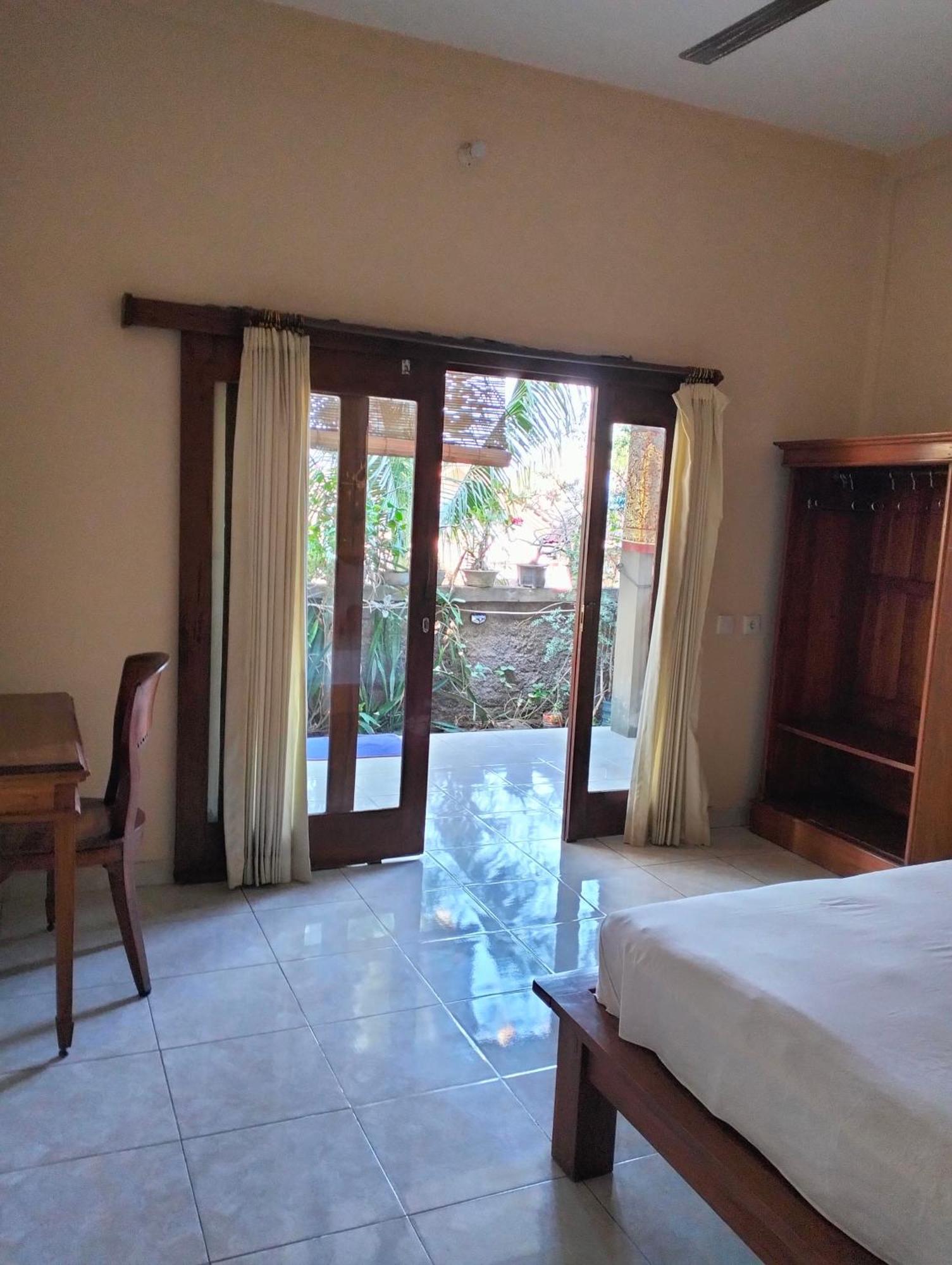 Dharma Yoga Homestay Dan Hostel Amed Esterno foto